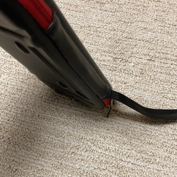 5/$25 Switch ( or any other game ) case. Red and black. - Picture 4 of 4